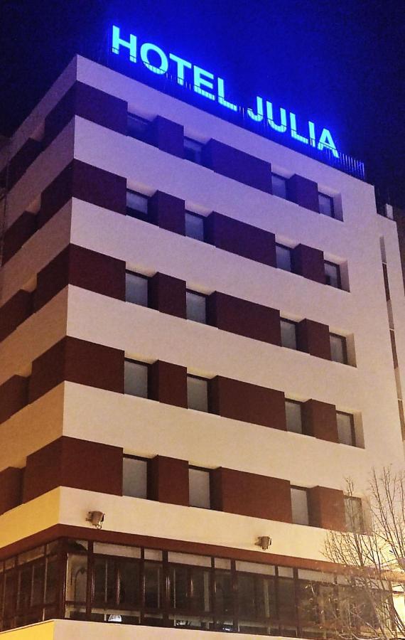 Hotel Julia 아란다데두에로 외부 사진