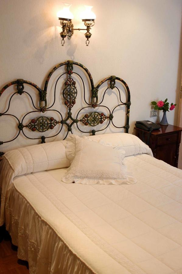 Hotel Julia 아란다데두에로 객실 사진